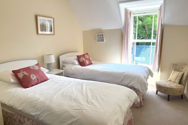  2 Barlowenath Cottages