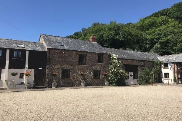 Duvale Barn