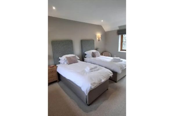  Lower Canwood sleeps 9+1
