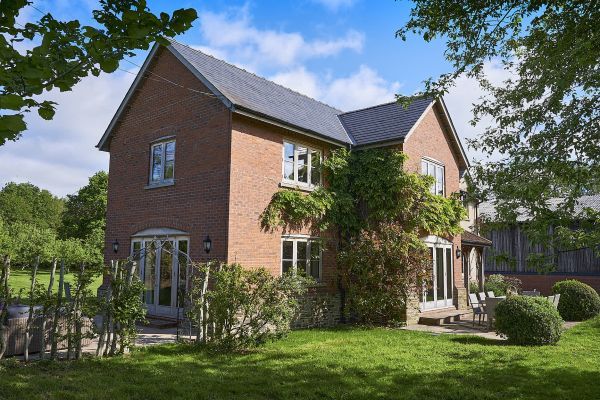  Lower Canwood sleeps 9+1