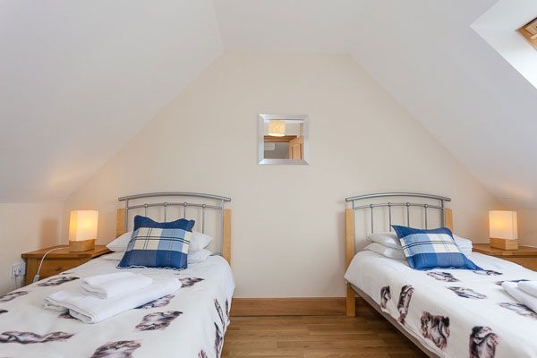 Appletree Cottage Twin Bedroom