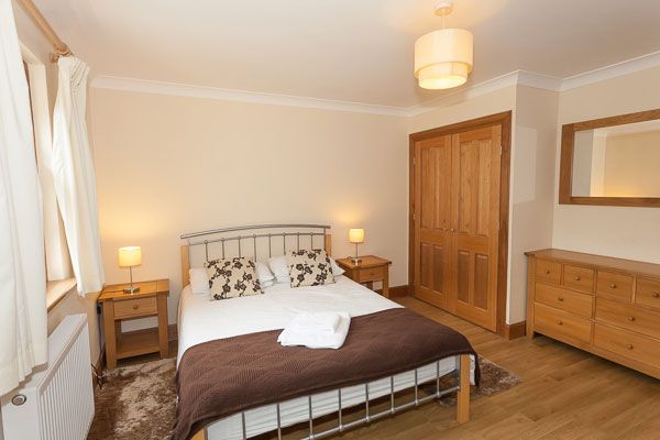 Rose Cottage King-Size Bedroom