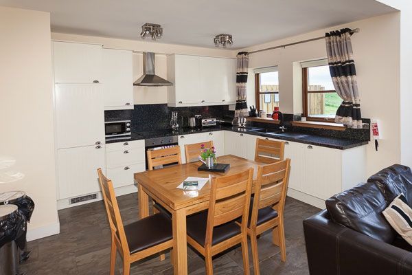 Kitchen with dining area 1 Eden Cottage