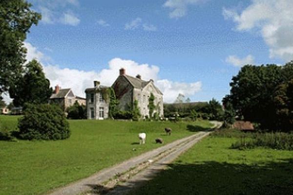 Blaenpant mansion in June