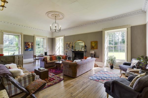 Main Lounge 