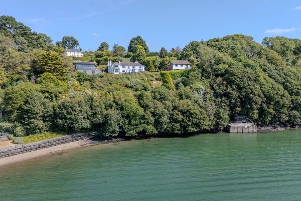 Four Ashes (Stunning Water Views)