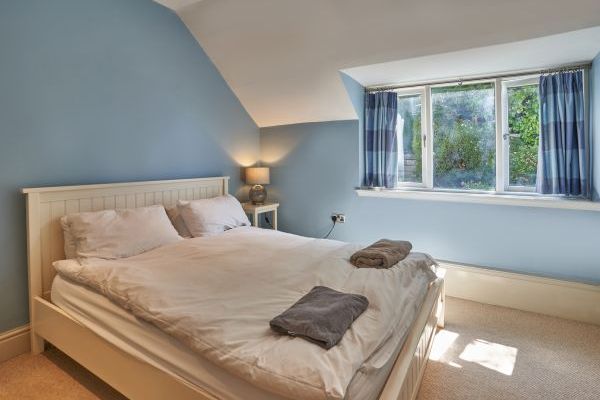 Four Ashes (Stunning Water Views)