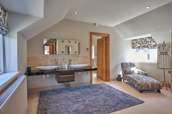 Four Ashes (Stunning Water Views)