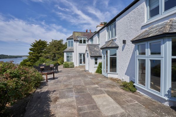 Four Ashes (Stunning Water Views)