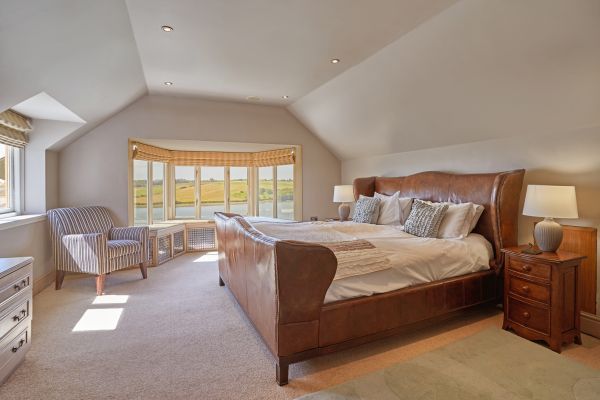 Four Ashes (Stunning Water Views)