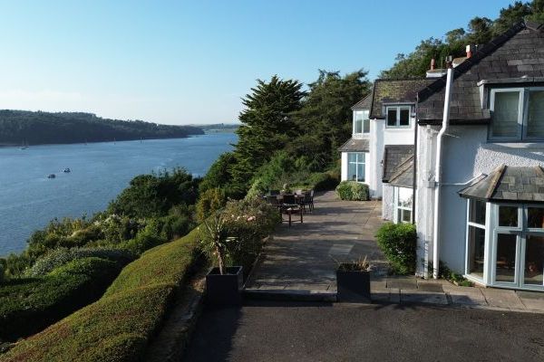 Four Ashes (Stunning Water Views)