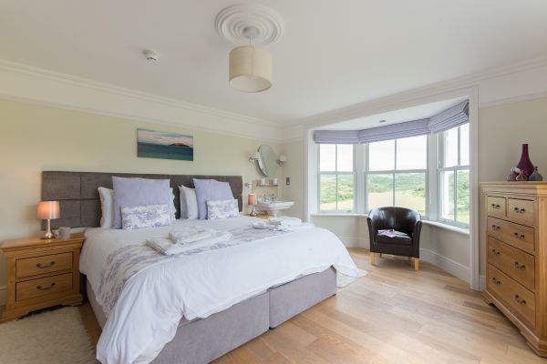Llanlliana Coastal Retreat
