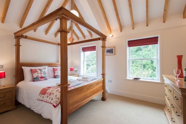 Llanlliana Coastal Retreat