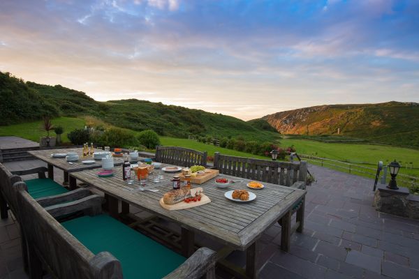 Llanlliana Coastal Retreat
