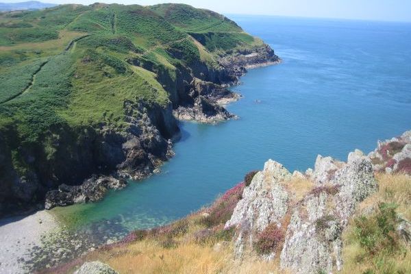 Llanlliana Coastal Retreat