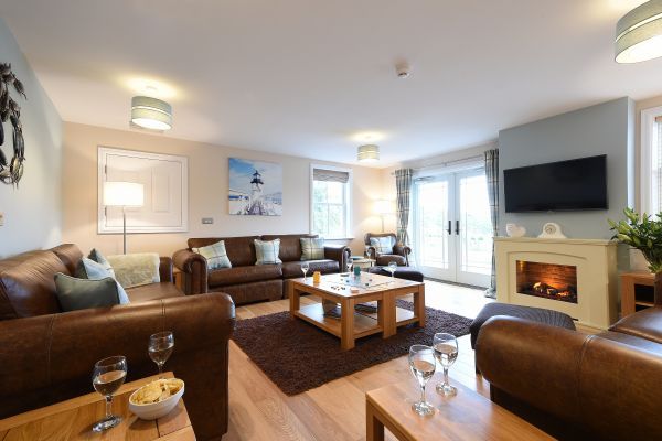 Llanlliana Coastal Retreat