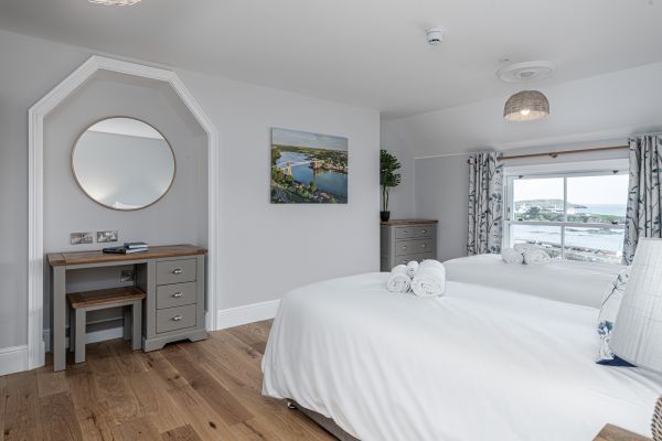 Ty Glas Beach House