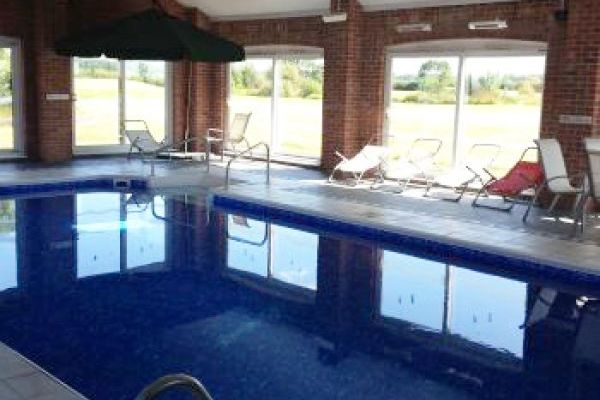 Holiday cottage with a swimming pool