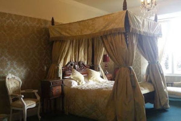 The Gothic Mansion