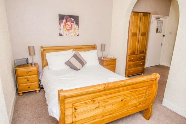 Symonds Yat Lodge