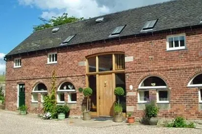 Large Peak District Luxury Cottages sleep 10 to 16