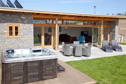 5 Star Swallow's Orchard with Access to Sedum Spa