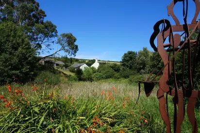 The Dovecote, two bedrooms sleeping 3 with pretty garden, dog friendly
