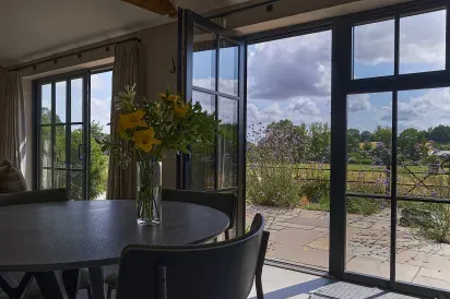Field Barn sleeps 2, with a private Steam Room and AirCon!